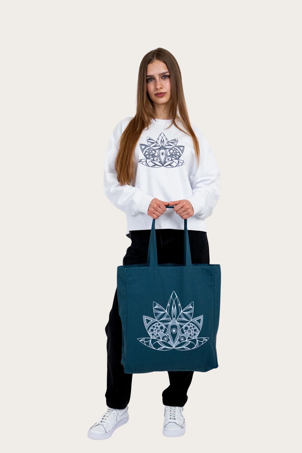 The Self — Tote | Dark